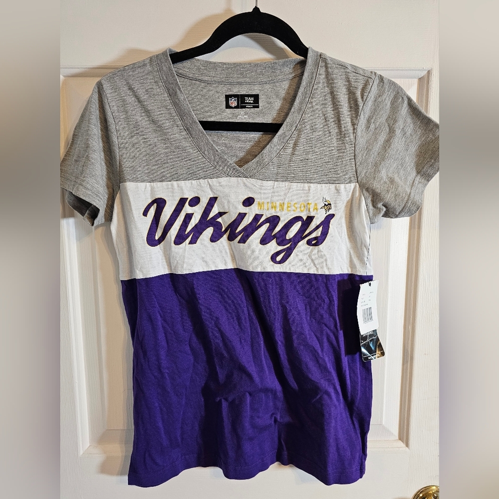 NFL Team Apparel Women's Minnesota Vikings Football Shirt Size XS Grey/Purple